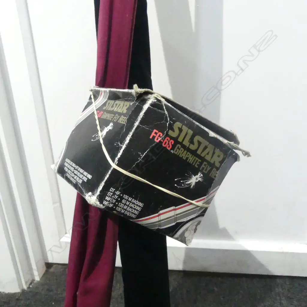 SILSTAR FLY FISHING REEL boxed + 2 RODS in soft cases Image 1++