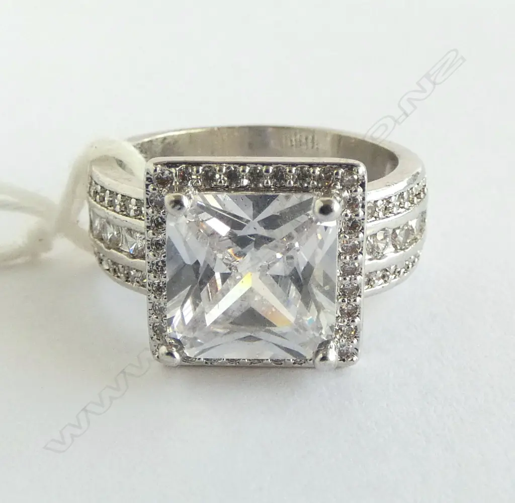 SILVER FANCY CZ  CLUSTER DRESS RING SIZE N Image 1++