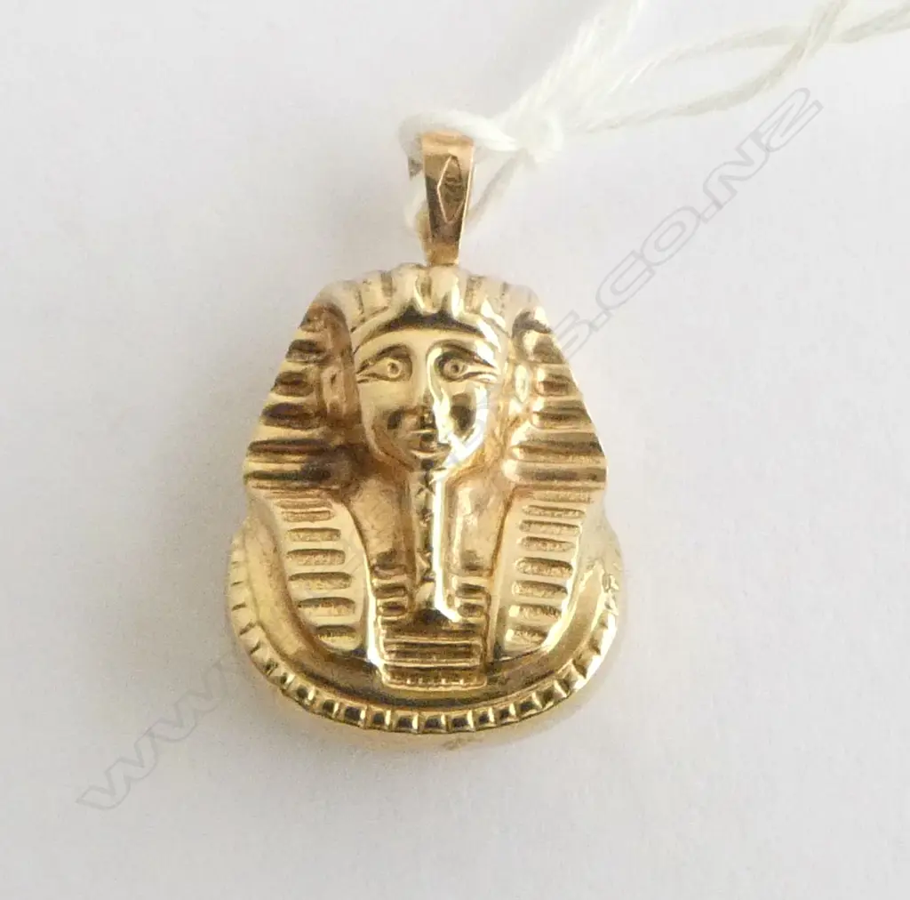 9CT GOLD TUTANKHAMEN PENDANT TW1.9G Image 1++