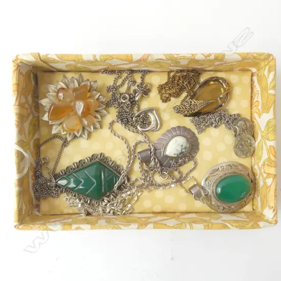 ASST. SILVER & OTHER JEWELLERY