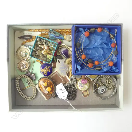 ASST. COSTUME JEWELLERY, LADIES WATCHES & NZ ARIKI VINTAGE BROOCHES