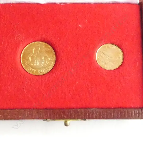 TWO 14CT GOLD 1973 BAHAMA ISLANDS INDEPENDENCE COINS ($20 AND $10) 4.50gm 