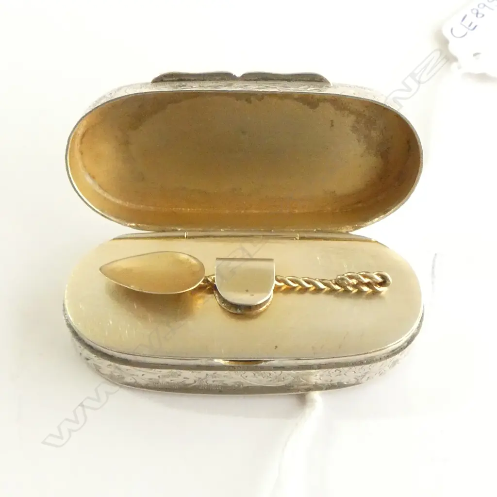 900 STANDARD SILVER SNUFF BOX WITH SPOON 36.72gm Image 1++