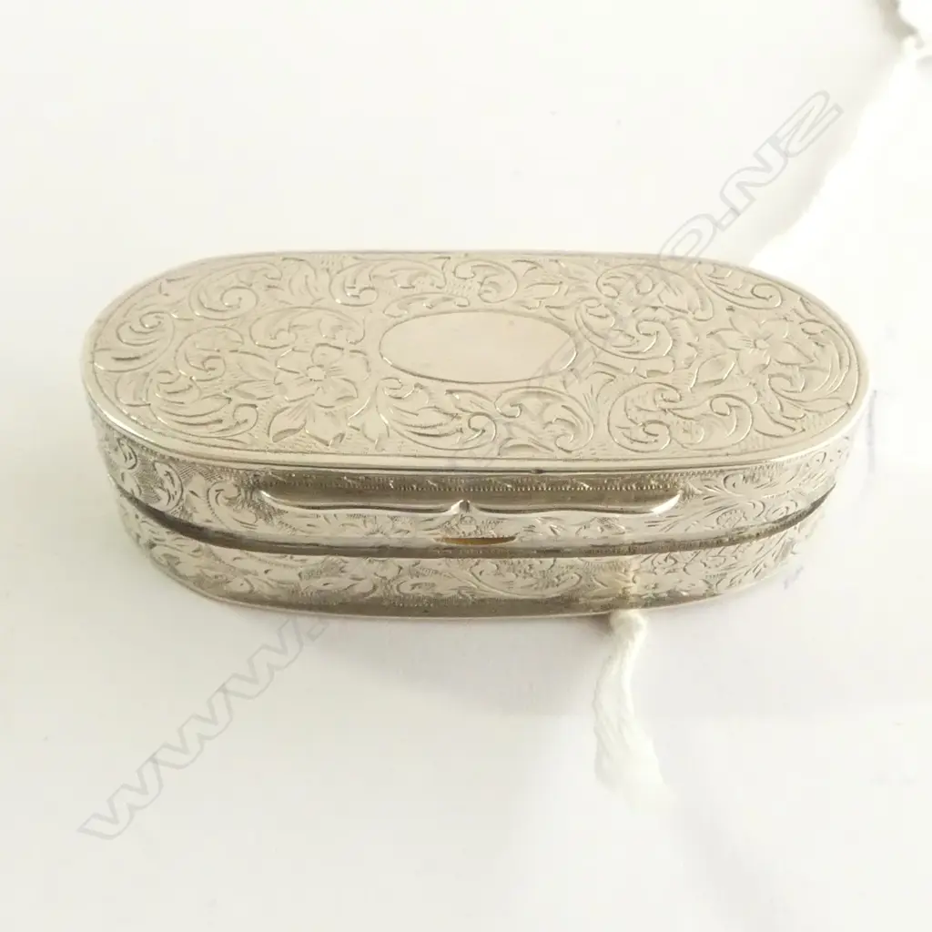 900 STANDARD SILVER SNUFF BOX WITH SPOON 36.72gm Image 1++