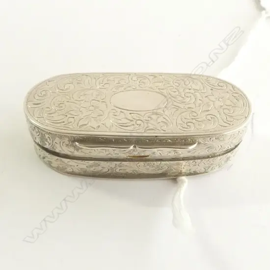 900 STANDARD SILVER SNUFF BOX WITH SPOON 36.72gm