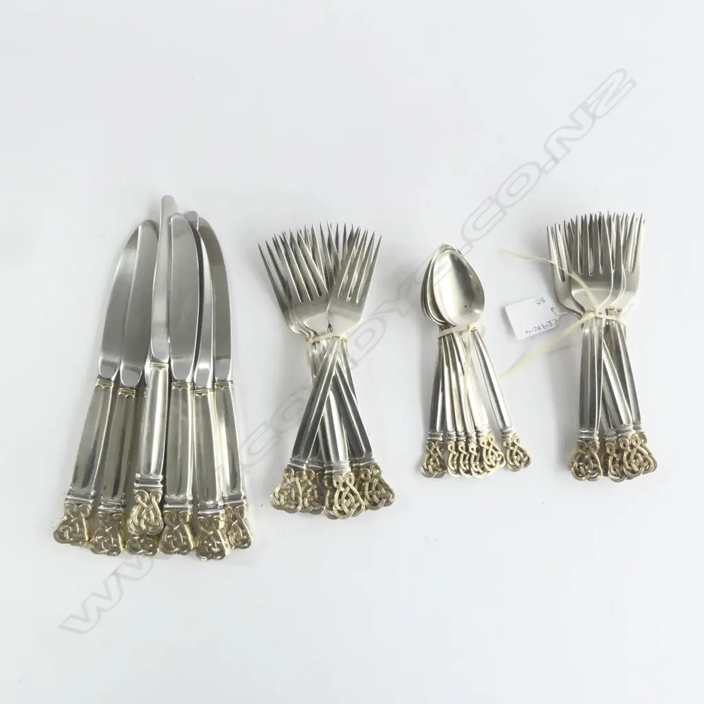 TOWLE STERLING SILVER 'CELTIC WEAVE' PATTERN 30pce CUTLERY SET 1035gms excluding knives... Image 1++
