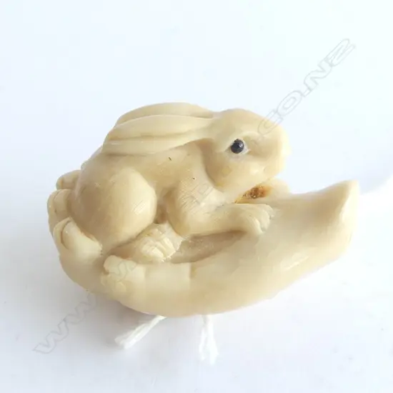 TAGUA NUT NETSUKE HARE in HAND w inlaid eyes