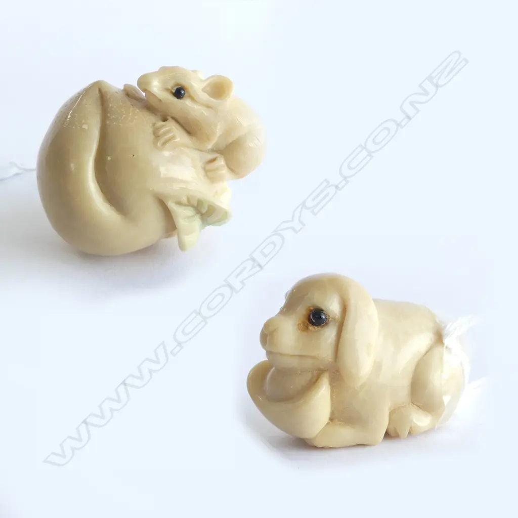 2 TAGUA NUT NETSUKES; RAT on PEACH & DOG w BOWL, both w inlaid eyes Image 1++