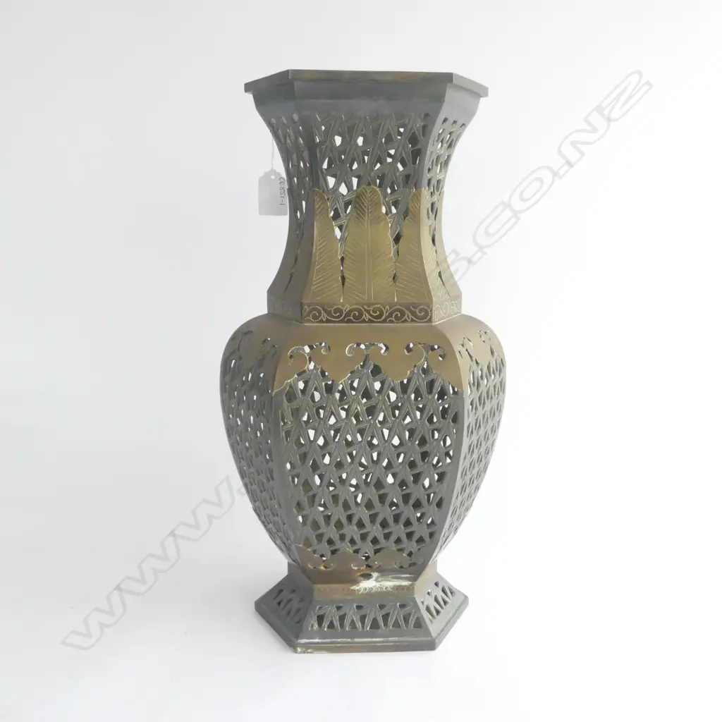 CHINESE HEAVY BRASS VASE H.430mm Image 1++