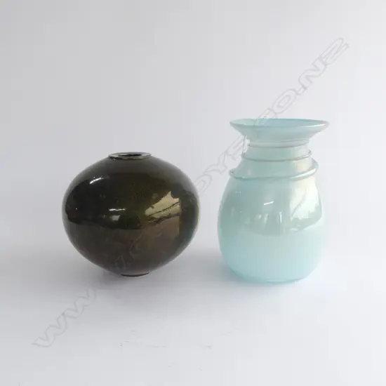 2 VASES; KAY ROGERS CREAMIC, IRIDESCENT BLUE ART GLASS H.200mm