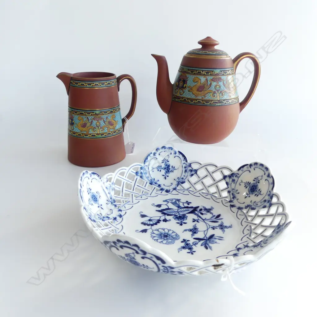 MIESSIEN B/W FRET WORK DISH ANTIQUE REPAIR DIA230  TERRACOTA TEAPOT & JUG H150MM Image 1++