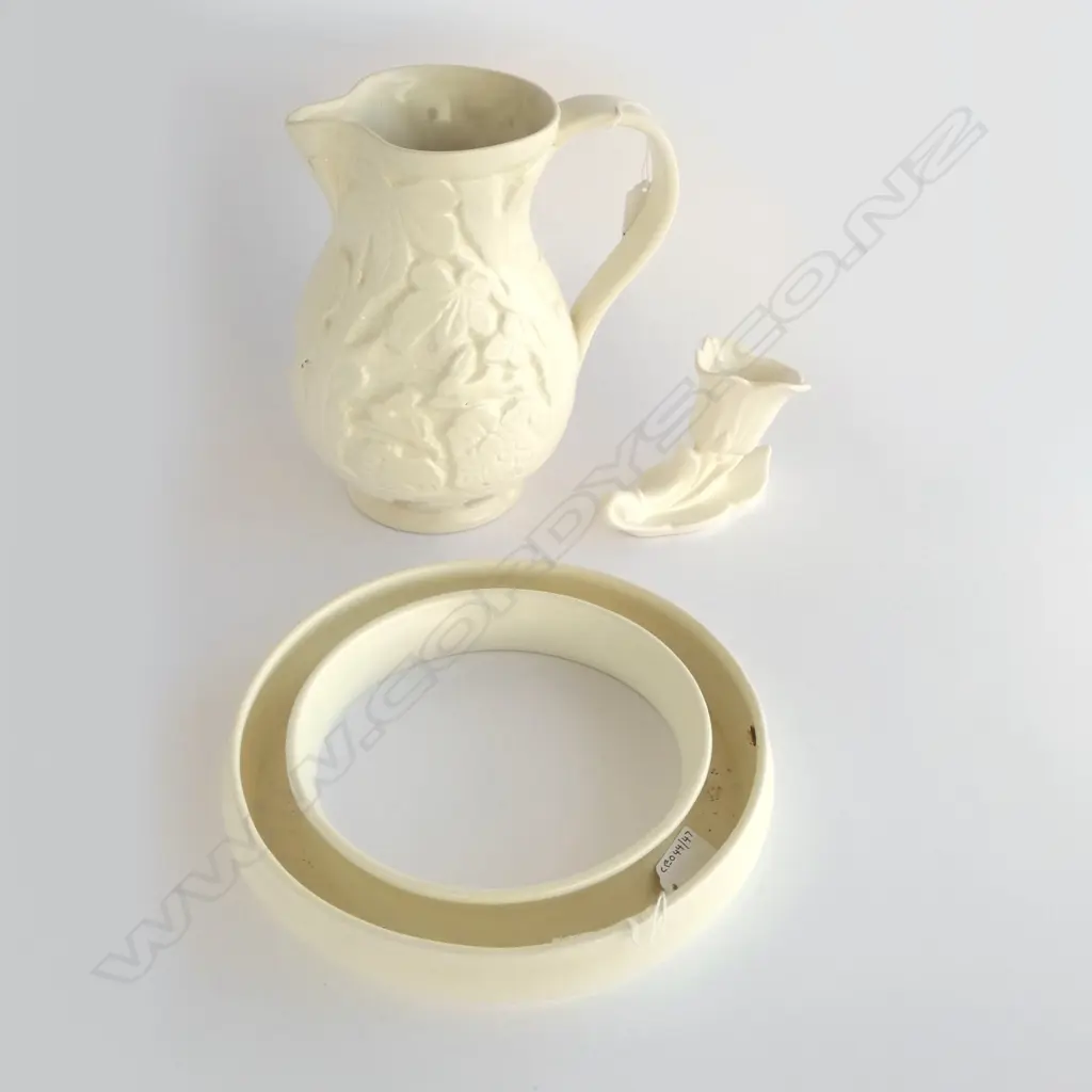 BESWICK WHITE CHINA RABBIT FOREST JUG H250MM CIRCULAR TROUGH VASE DIA 260MM & TULIP VASE L150MM Image 1++