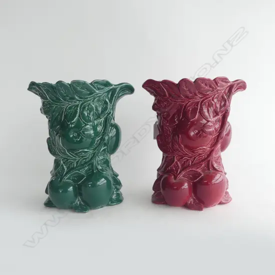 2 BESWICK FRUIT VASES ONE RED ONE GREEN H230MM