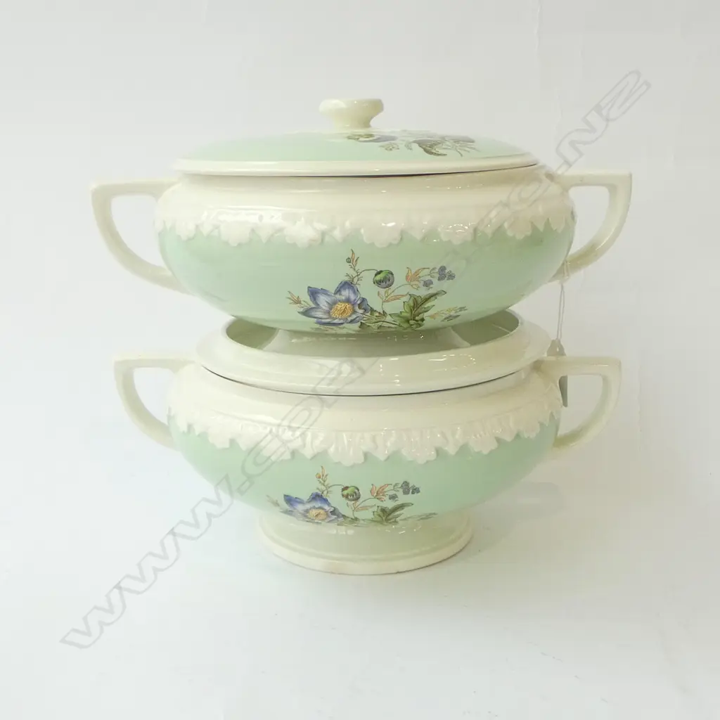 PR 1930s WEDGWOOD CORINTHIAN HAMPTON COURT TUREENS, Dia.200 X 120mm Image 1++