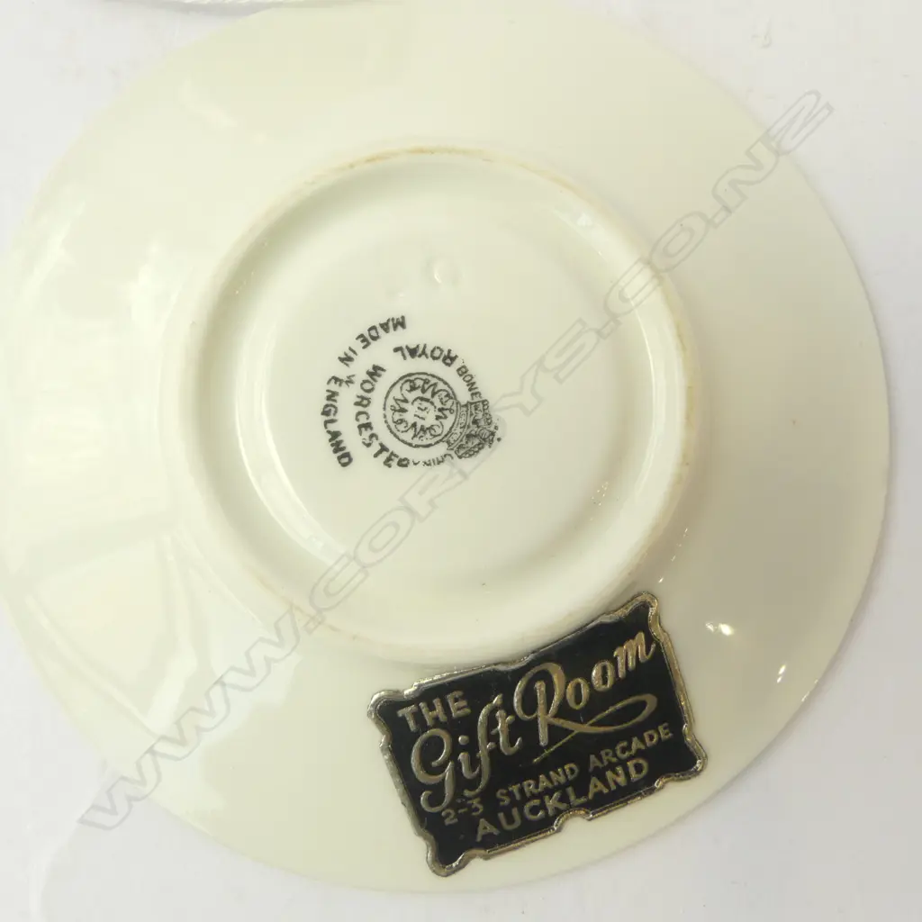 R/WORCESTER HAND PAINTED FRUIT  MINITURE C/S SIGNED KOBERG DIA 80MM Image 1++