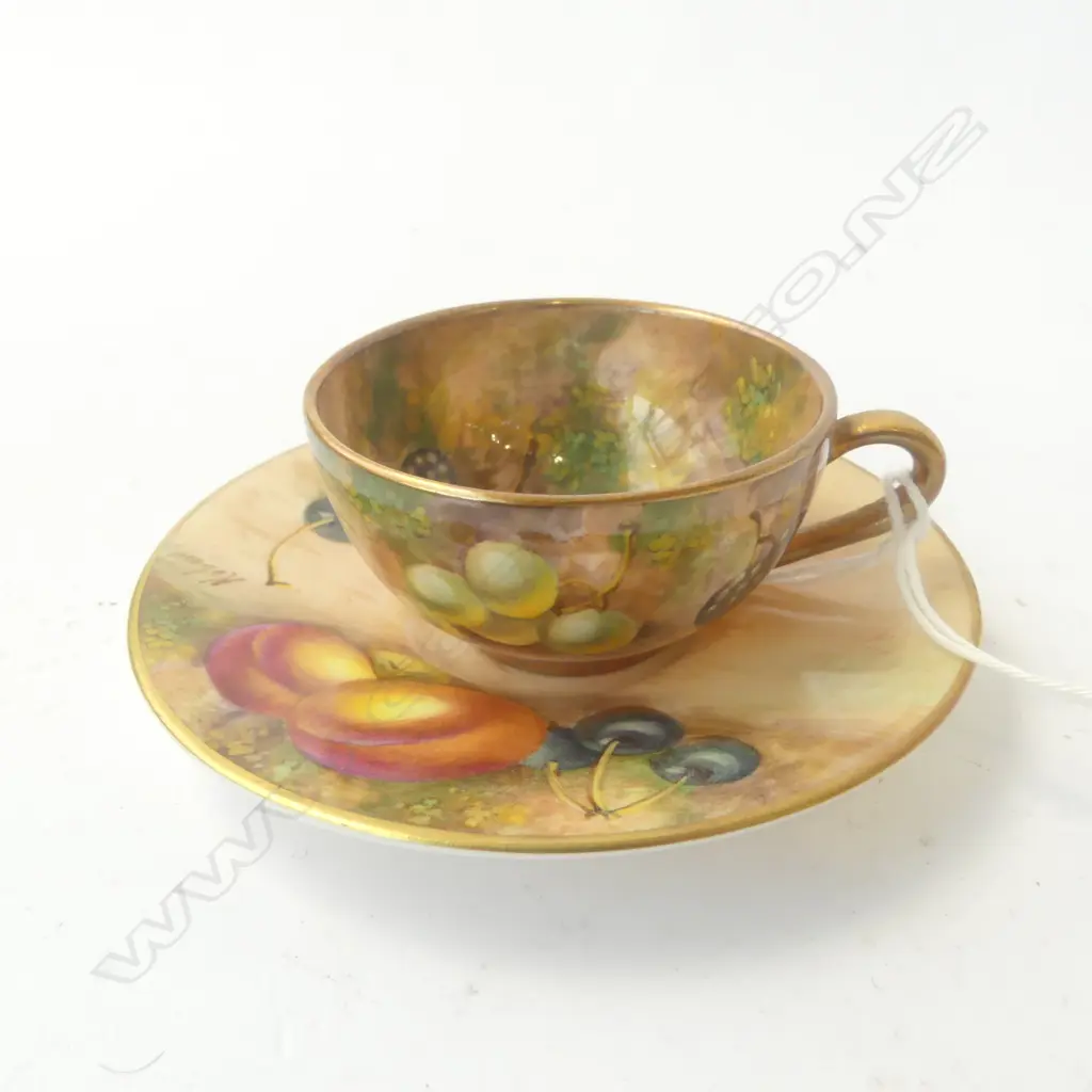 R/WORCESTER HAND PAINTED FRUIT  MINITURE C/S SIGNED KOBERG DIA 80MM Image 1++