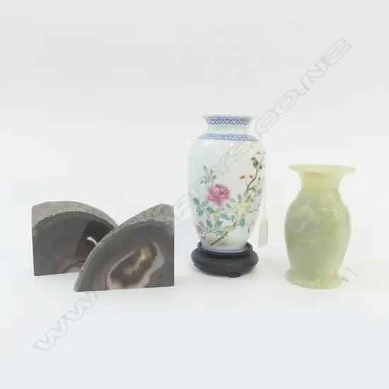 CHINESE FAMILLE ROSE VASE ON STAND H190MM ONYX VASE & PR AGATE BOOKENDS