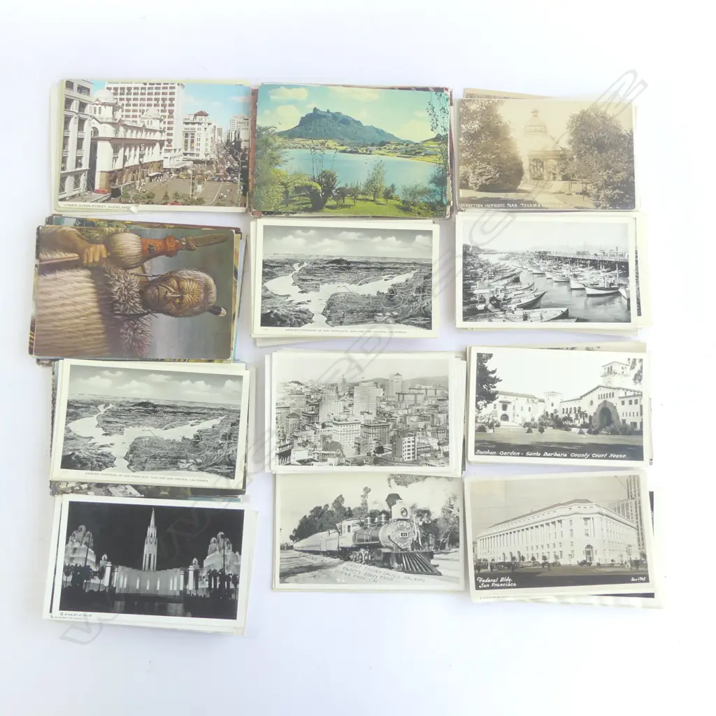 COLLECTION OF VINTAGE POSTCARDS Image 1++