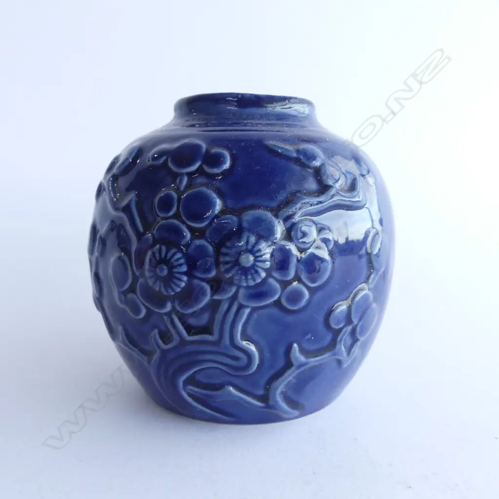 CROWN LYNN 'MADE IN CHINA' GINGER JAR; lid missing, H.100mm Image 1++