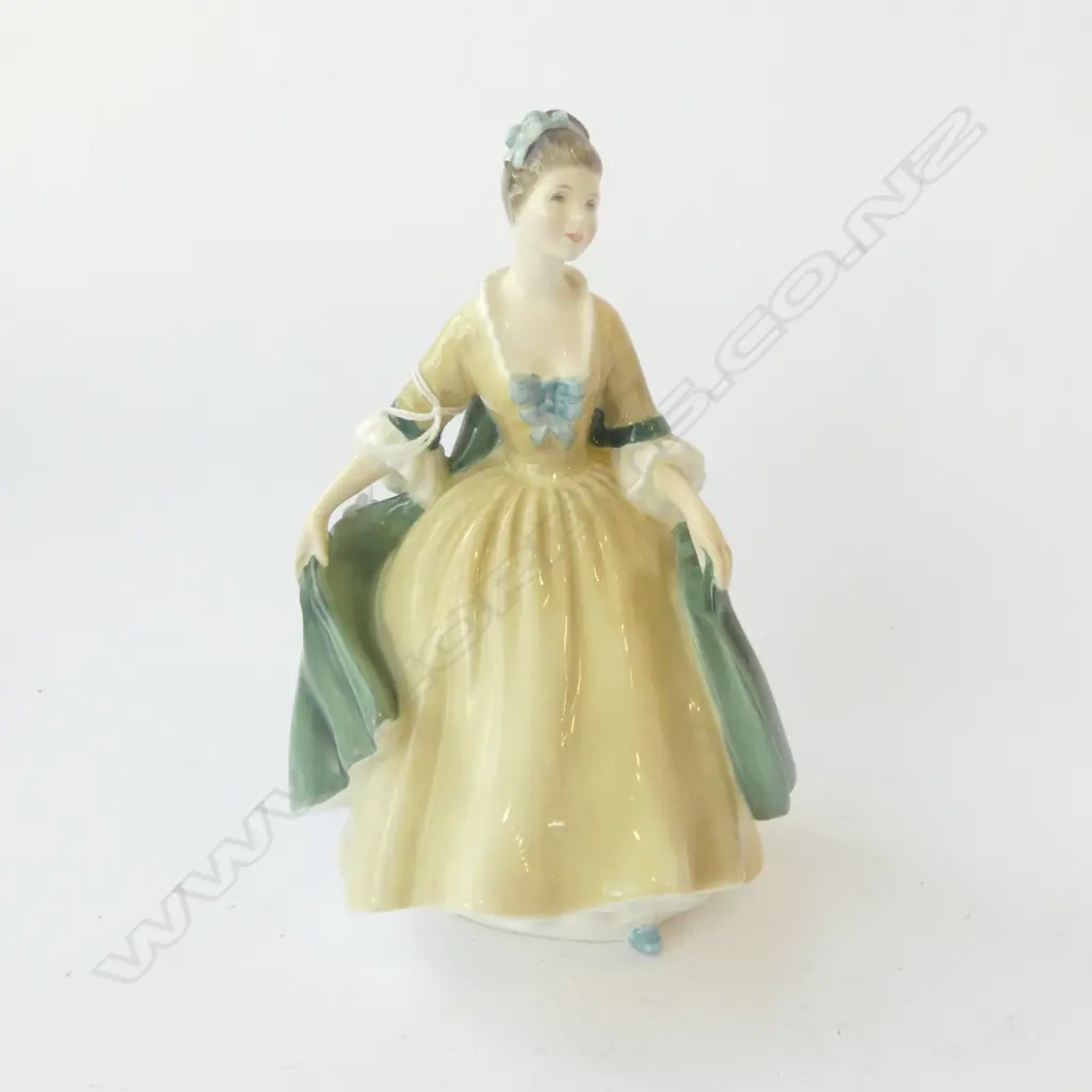 ROYAL DOULTON 'ELEGANCE' FIGURE H.200mm Image 1++