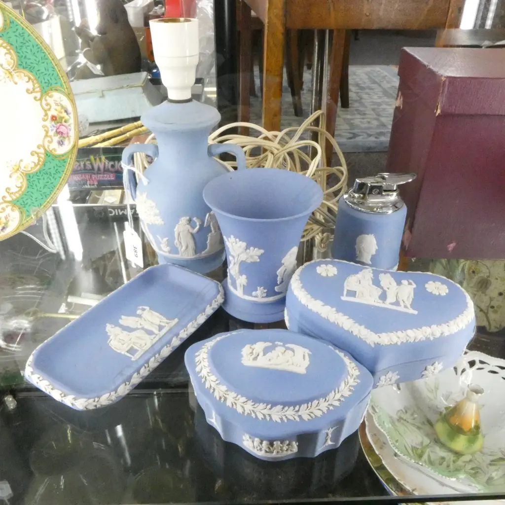 6 PCES. WEDGWOOD JASPERWARE including table lamp H.210mm Image 1++