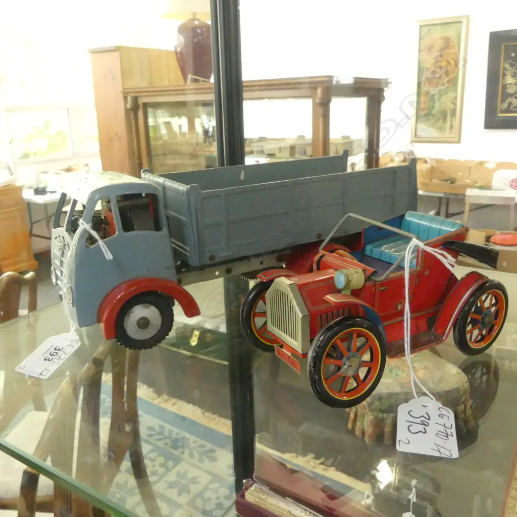 SHACKLETON FODEN FG6 TIPPER LORRY, L.260mm & OTHER JAPANESE VINTAGE CLOCKWORK CAR ,L.110mm Image 1++