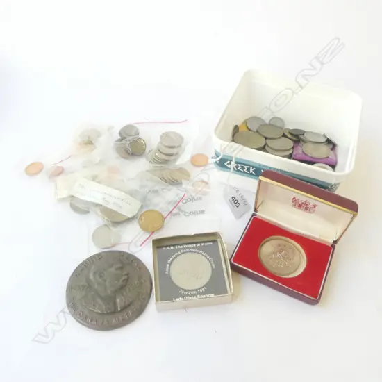 SMALL COLLECTION MIXED COINS