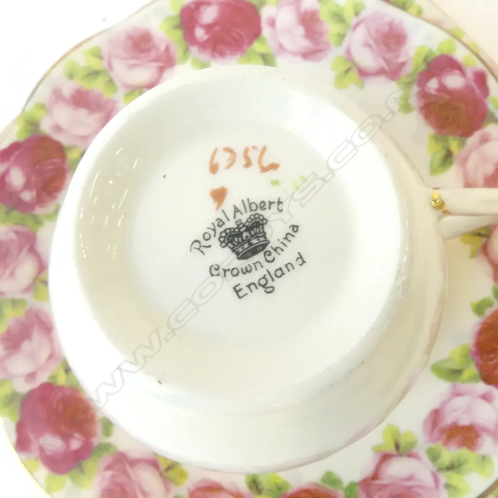 4 FANCY CHINA TRIOS INCLUDING 2 ROYAL ALBERT; 1 'SERENA' Image 1++