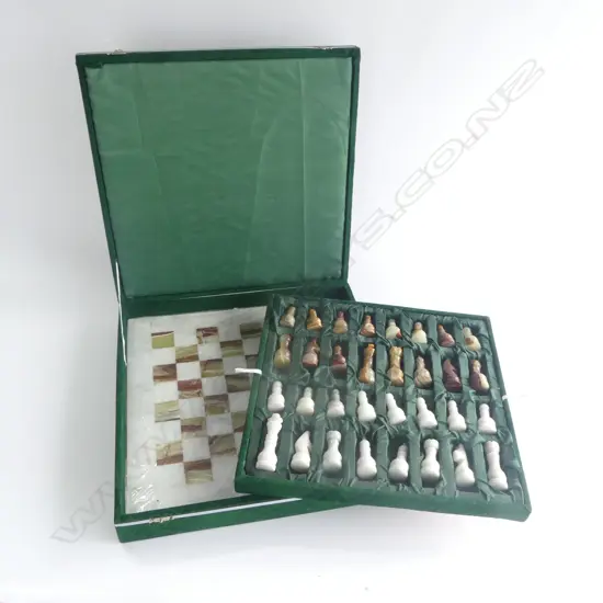 MARBLE / ONYX CHESS SET, CASED 410x410mm