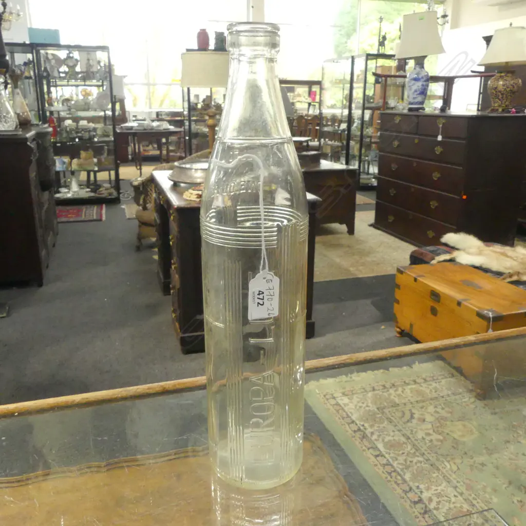 ONE QUART EUROPA OIL OLD BOTTLE, L.360mm Image 1++