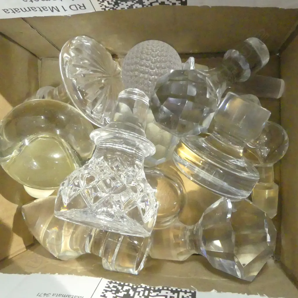11 VARIOUS GLASS STOPPERS Image 1++