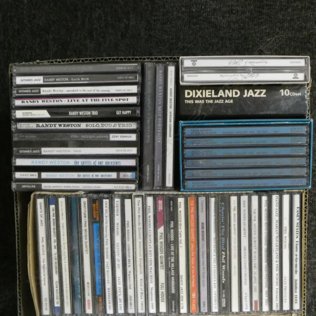 LARGE LOT ASST CDS PHIL WOODS ETC Image 1++