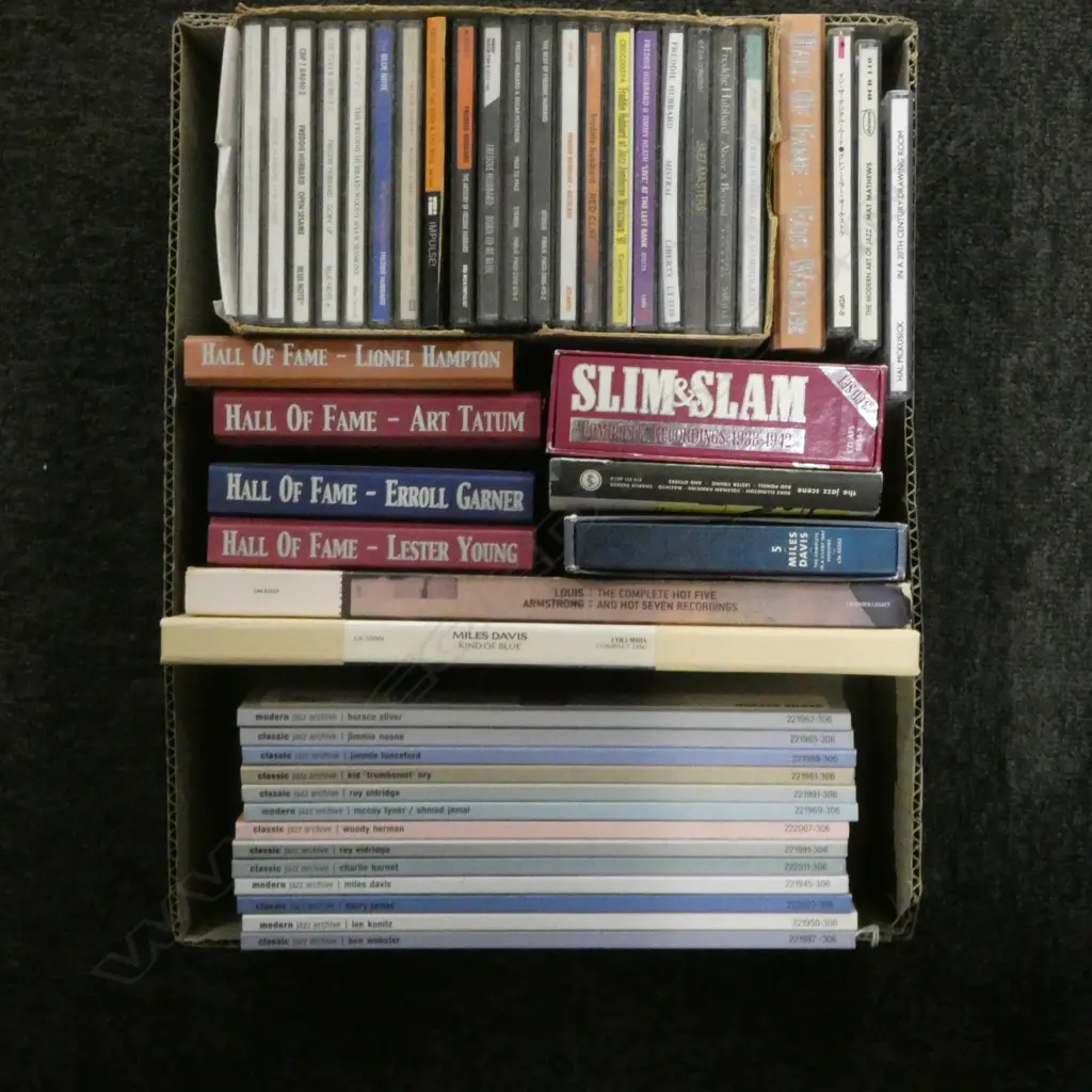LARGE LOT ASST JAZZ CDS Image 1++