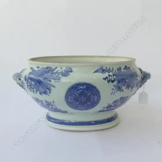 CHINESE EXPORT B/W TUREEN W.370mm 
