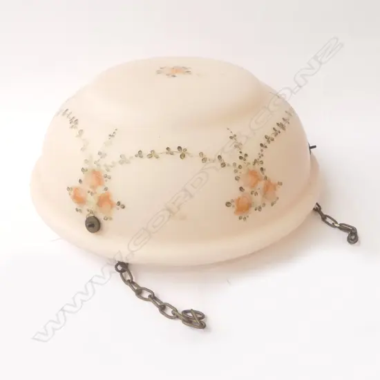 EDWARDIAN CENTER LIGHT HANGING SHADE DIA370