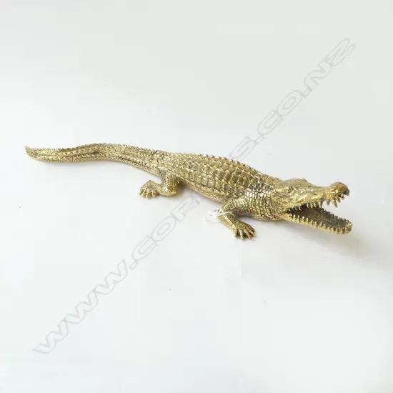 BRASS CROCADILE ORNAMENT L.470mm