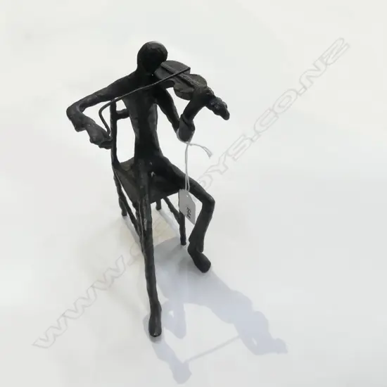 BRONZE STYLISED SCULPTURE OF A SEATED VIOLINIST tall & thin form H.220mm