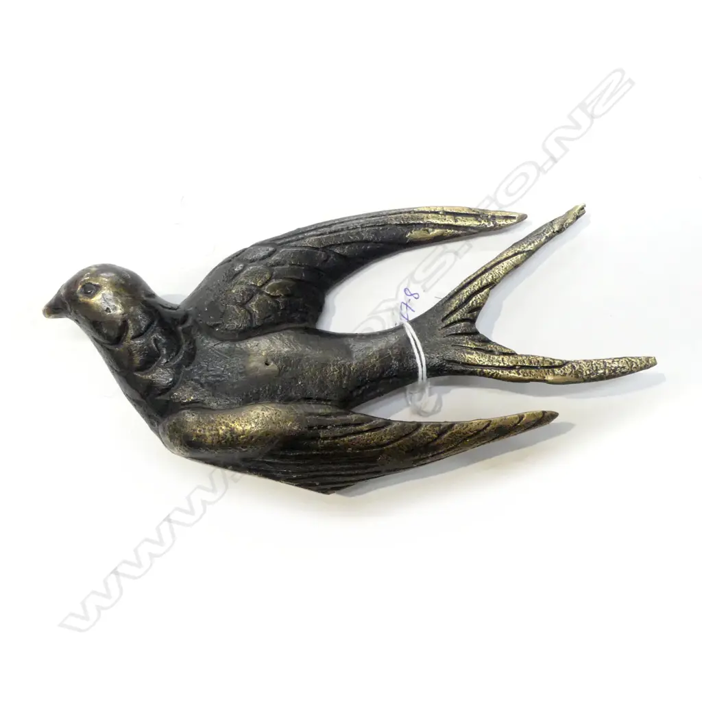 BRASS SWALLOW (BIRD) SCULPTURE in flight L.195mm Image 1++