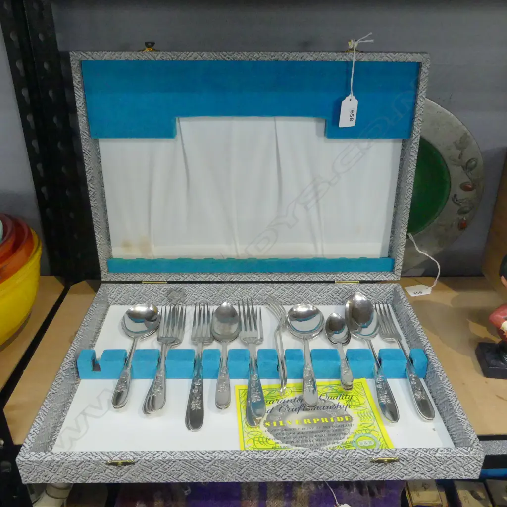 CASED PART SHEFFIELD PLATE CUTLERY SET Image 1++