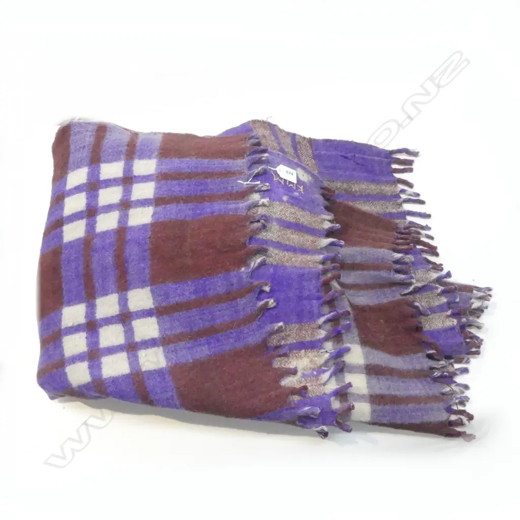 VINTAGE WOOLEN BLANKET Image 1++