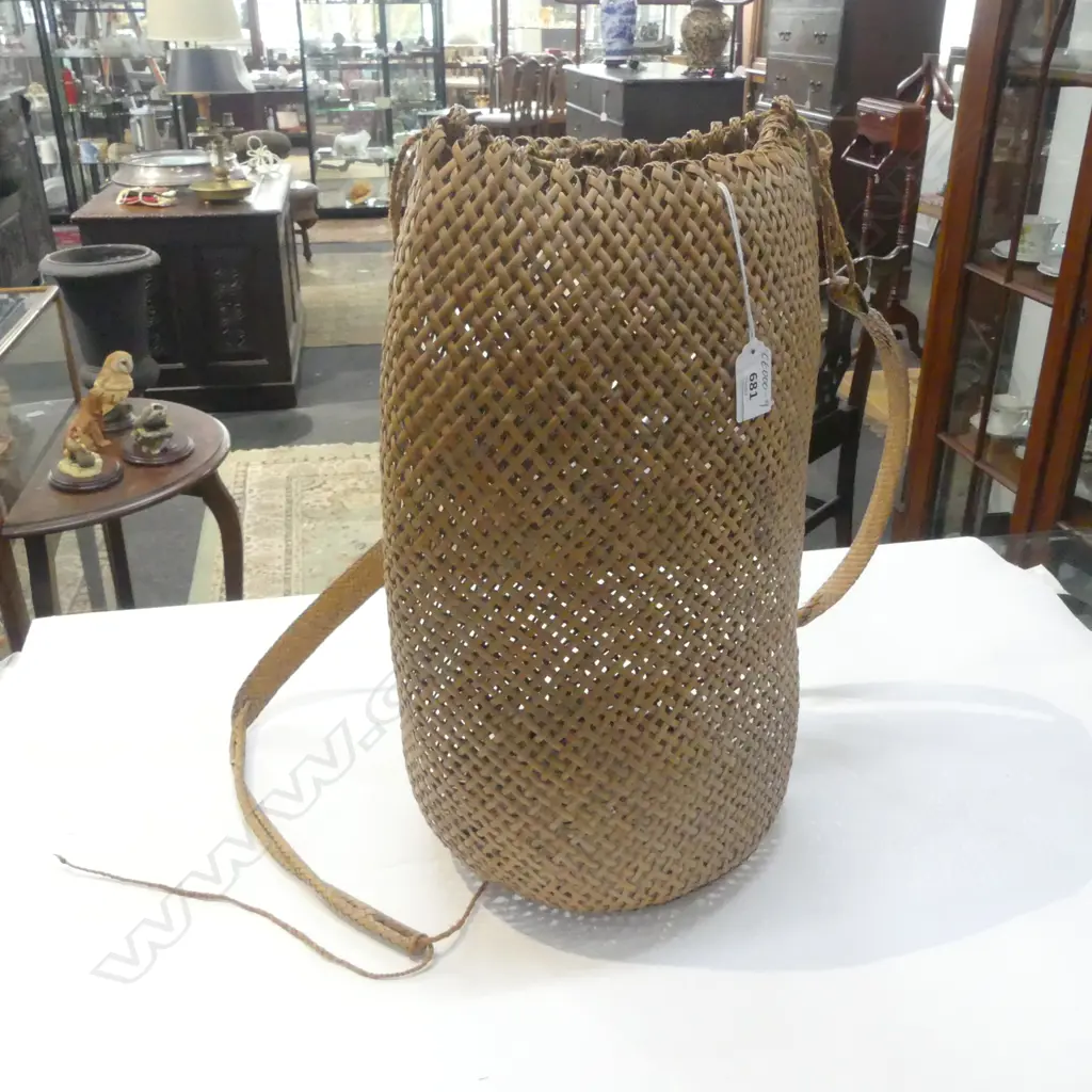 MALAYSIAN ? FINELY WOVEN FIBRE BACK PACK H.420mm Image 1++