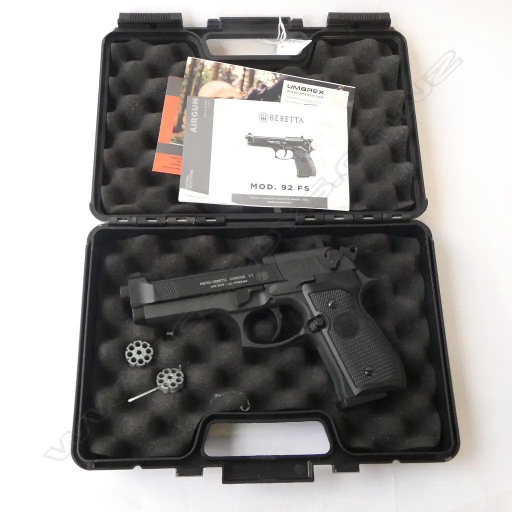 BERETTA MOD. 92 FS GAS POWERED AIR PISTOL IN UMAREX CASE Image 1++
