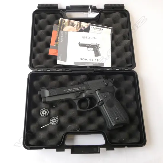 BERETTA MOD. 92 FS GAS POWERED AIR PISTOL IN UMAREX CASE