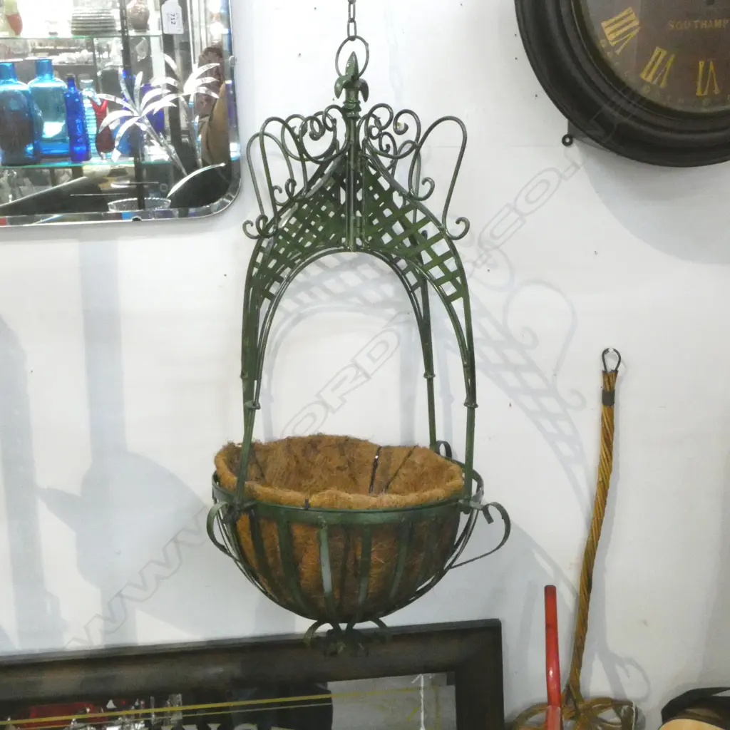 HANGING GARDEN PLANTER  Image 1++