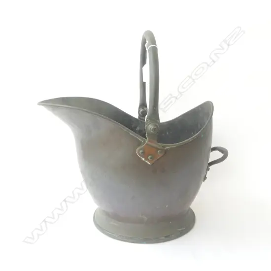LARGE COPPER COAL SCUTTLE 