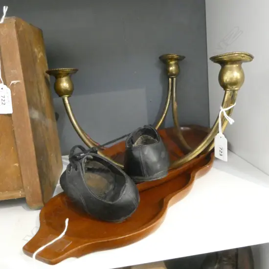 2 BRENDA BRIDGET by DON ALEXANDER MAHOGANY TRAYS W.490mm, 3 BRANCH BRASS CANDELABRA + 2 SMALL VINTAGE SHOES , 