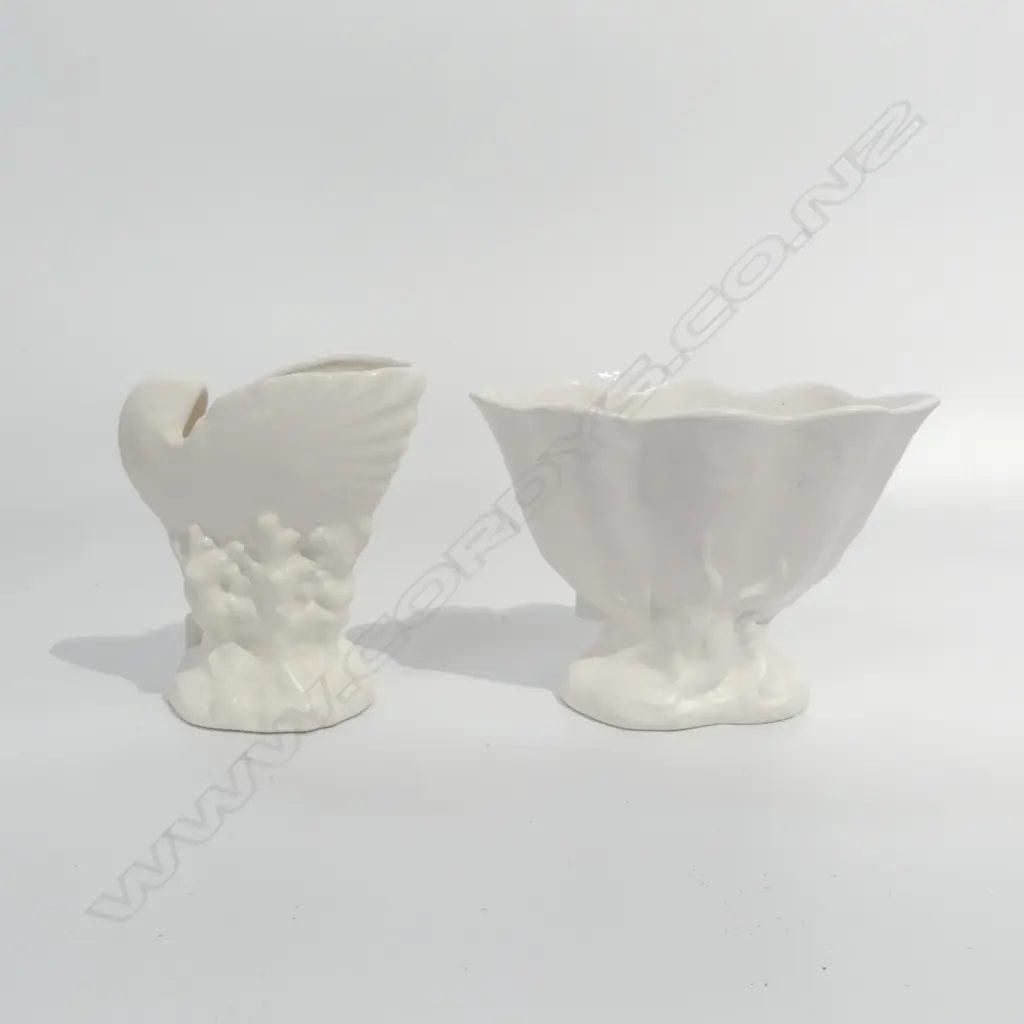 2 SML MANTLE VASES; CROWN LYNN & TITIAN SHELL VASE, H.100 & 110MM Image 1++