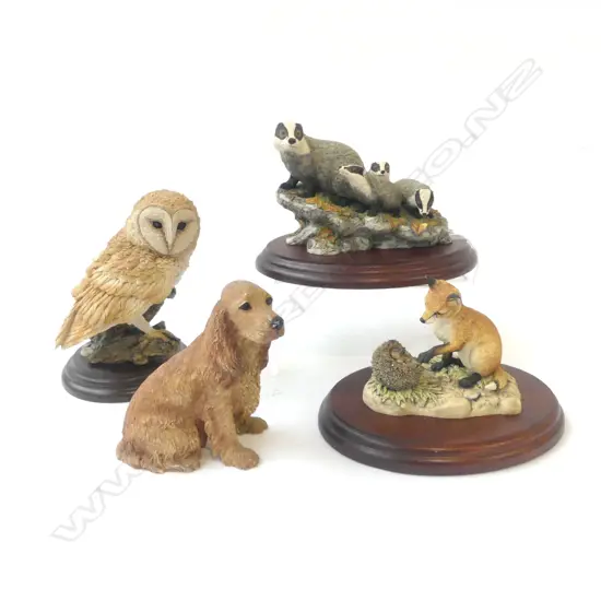 4 ANIMAL ORNS OWL H110 DOG H110 BADGER GROUP L160 & FOX WITH HEDGEHOG L150MM