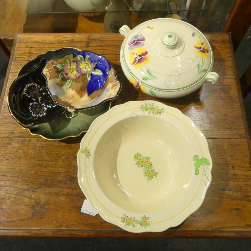 ROYAL DOULTON 'BINYON' BOWL, CARLTON WARE 'VERT ROYALE' LOBED DISH, TUREEN & 2 OTHERS Image 1++