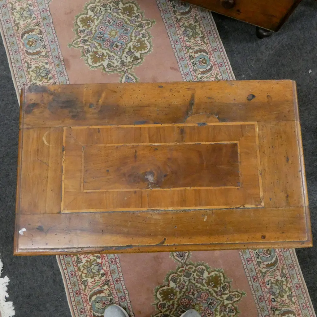 SMALL PROPORTIONED 19thC 3 DRAWER CHEST OF DRAWERS 610x360x760mm Image 1++